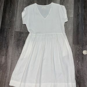Loft Lou & Grey V Neck White Pocket Dress.